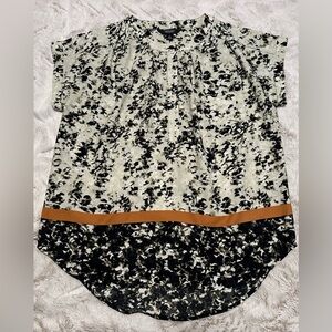 Simply Vera Vera Wang Monochrome Abstract Blouse